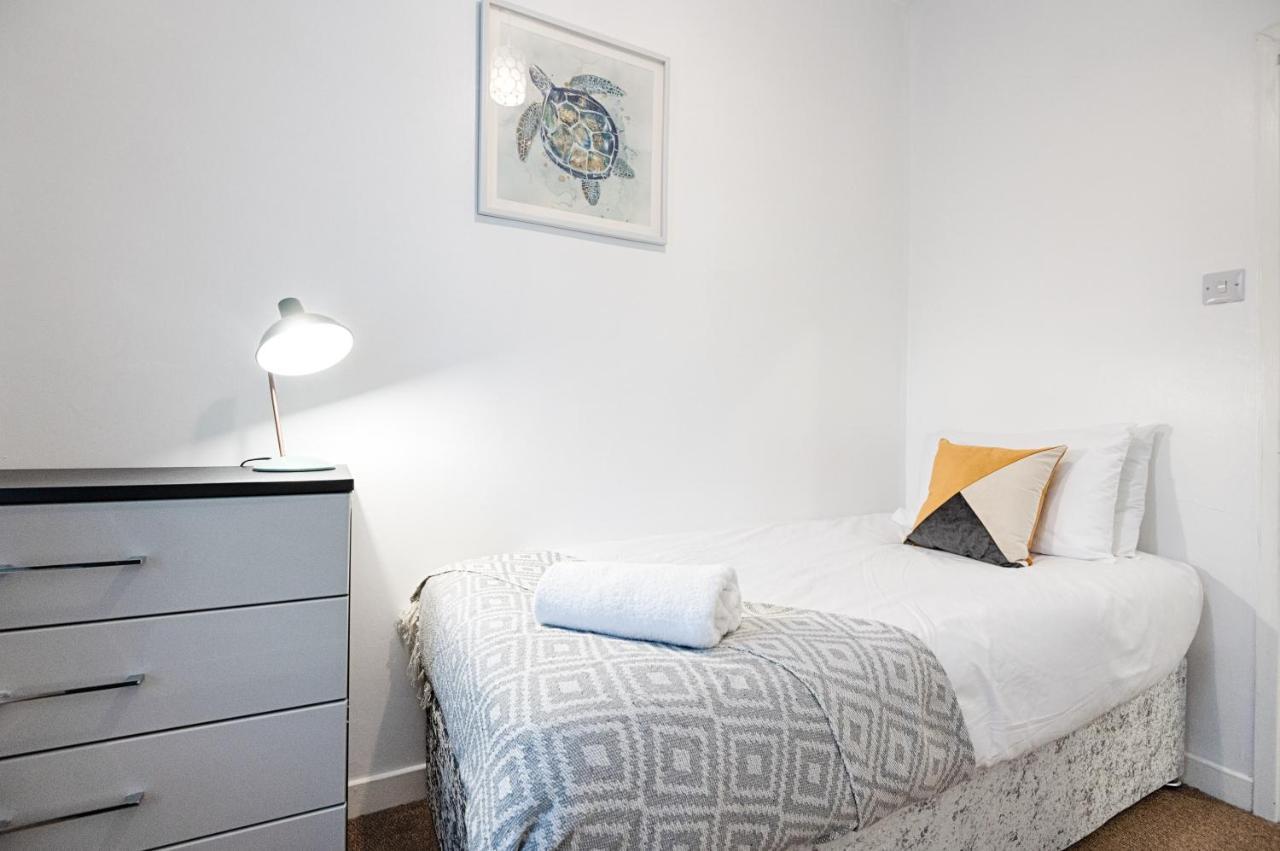 Parking, Smart Tv'S In All Rooms! Swansea Exterior photo