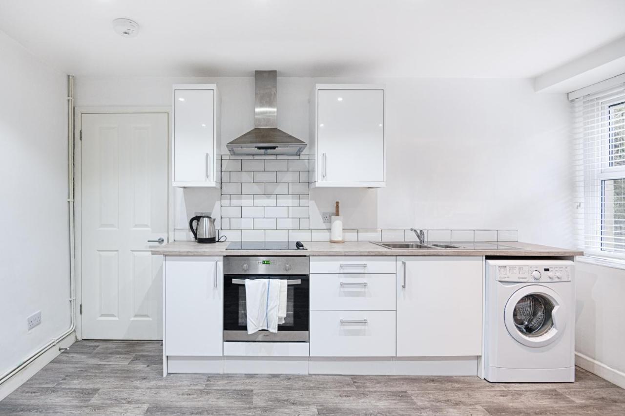Parking, Smart Tv'S In All Rooms! Swansea Exterior photo