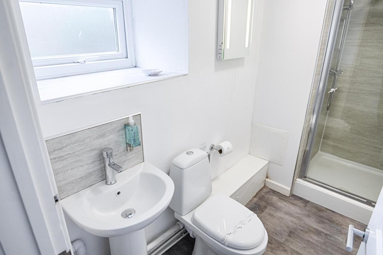Parking, Smart Tv'S In All Rooms! Swansea Exterior photo